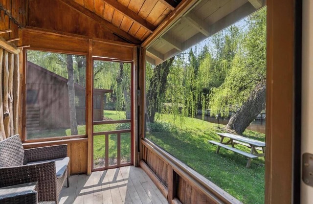 Reed's on the River Cabin 7