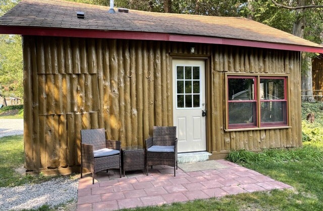 Reed's on the River Cabin 2