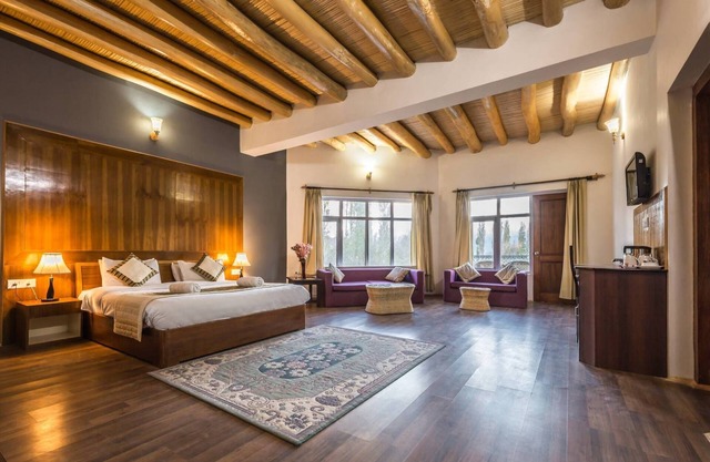 Reenam Hotel