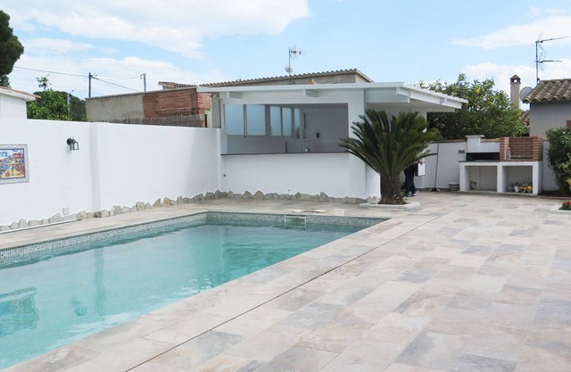 Ref. Pal60 - BONITA CASA CON PISCINA PRIVADA