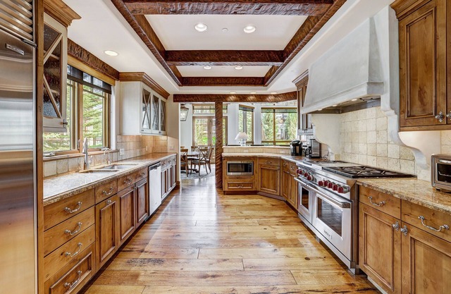 Refined 5 BR Private Home with Private Hot Tub by RedAwning - Save 20% on 7+ Nights!