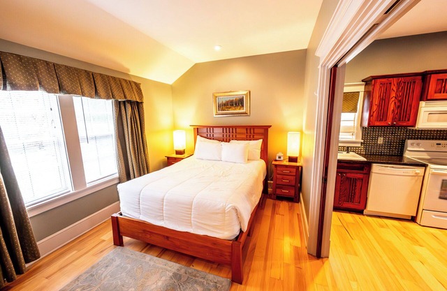 Refined Mountain Getaway | Premium Comfort Amid Stunning Natural Surroundings