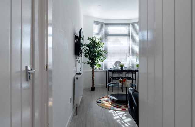 Refreshing Modern Apartment in Glasgow