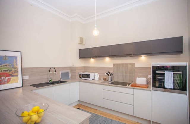 Boutique Style Apartment with Private Parking