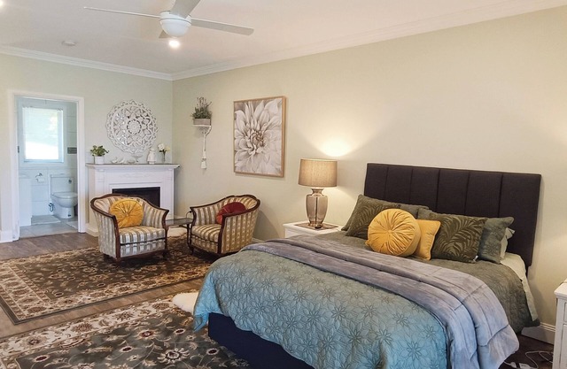 Regal Room - Lakeside @ Glen Elborne Estate