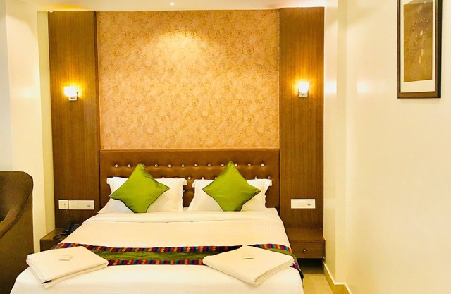 Regalia Inn & Suites