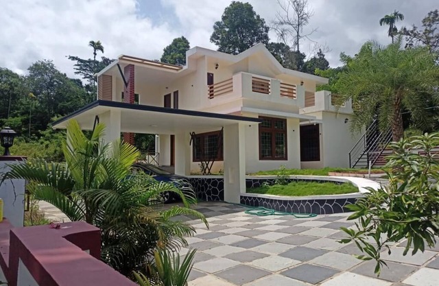 REGENCY HOLIDAY HOME