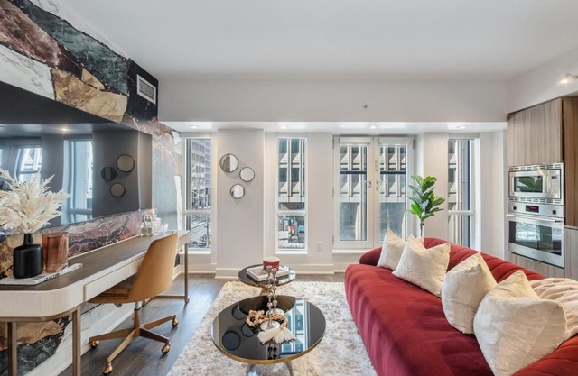 Regis Suites - Downtown Toronto - CN Tower & Rogers Centre