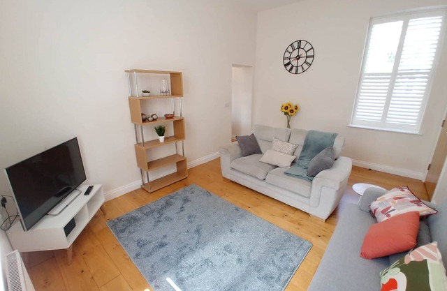 Reigate Park House Apartment A