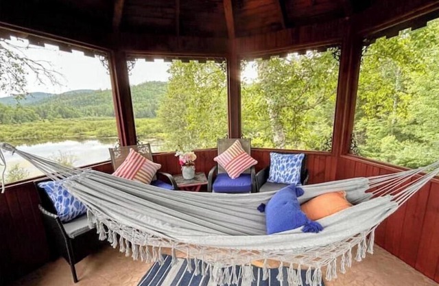 Relaxing chalet in the heart of nature: lake, river, mountains and forest