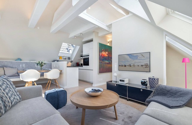 "Relax and enjoy at the Rantumer Dünenloft: your perfect vacation apartment on the M
