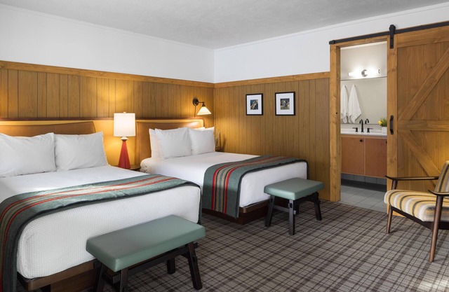 Relax and Recharge! 3 Comfortable units, Onsite Parking, Pets Allowed