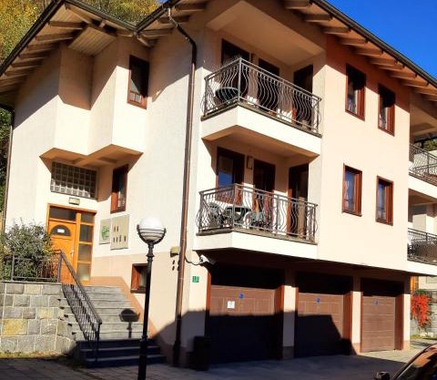 Relax Apartman sa garažom