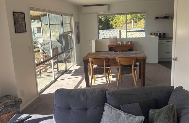 Relax at Rotoiti - Gisborne Point. Family-sized bach - pet friendly!