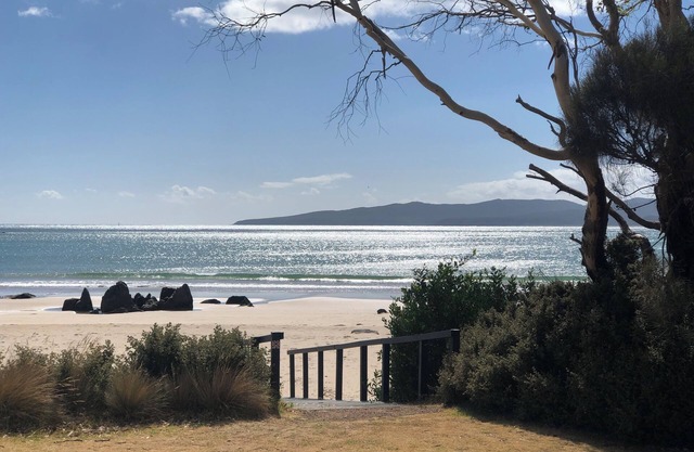 Relax by the sea this Christmas!