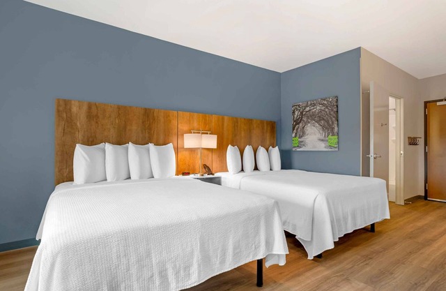Relax & Explore Local Attractions from Spacious Studio | 2 Units