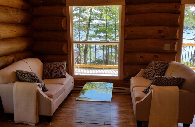 Relajarse en Canadá: un diario de la cabaña junto al lago cerca del Parque Nacional Kejimkujik.