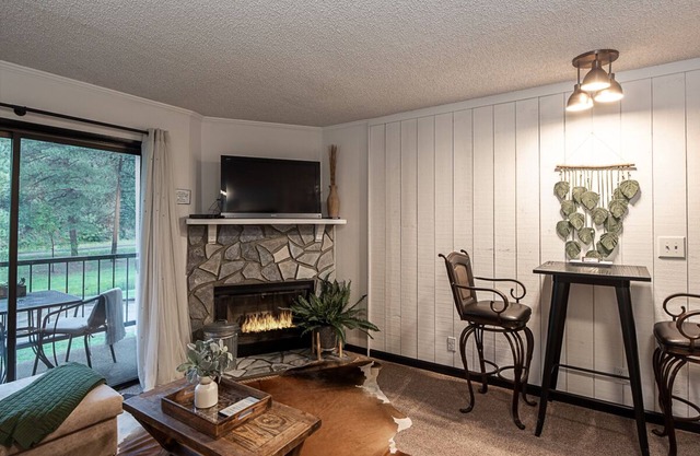 Relax in the mountains and enjoy golf, hiking, skiing, and Inn of the Mt. Gods!