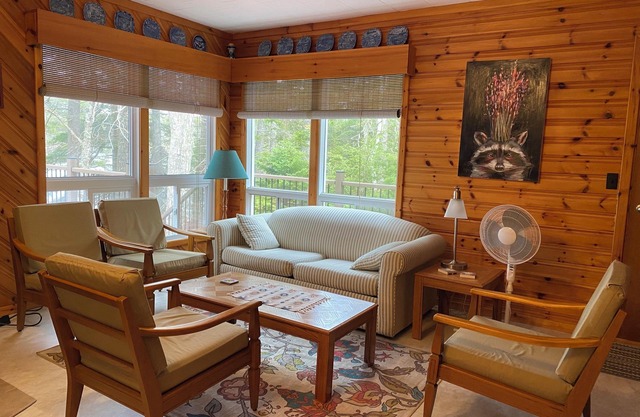 Relax Lakeside! Family Friendly Cottage! Beaverdam Lake, Labelle Nova Scotia