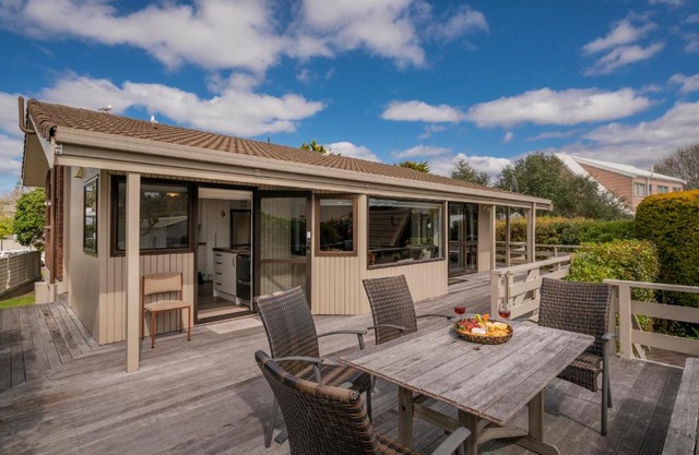 Relax On Courtney - Pauanui Holiday Home