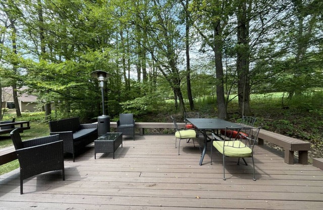 Relax on the Fairway | Family & Pet-Friendly, Hiking & Golf Nearby ⛳🐾