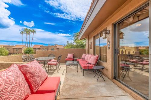 Relax Recharge and Soak in Mountain Views with Pool, Tennis and 55 Plus Resort Style Stay