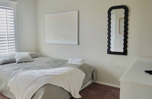 Relax & Stay Awhile: Spacious, Family-Ready Stay Near Shopping and Ft Bliss