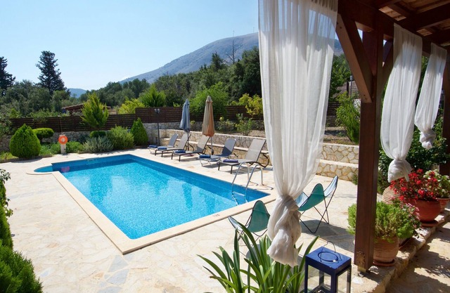 Villa tranquila, piscina, vistad, terrazas, barbacoa, aire acondicionado, Internet inalámbrico