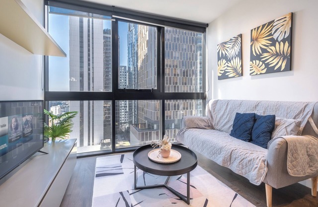 Relaxed 1BR1BA city view apt WIFI in CBD