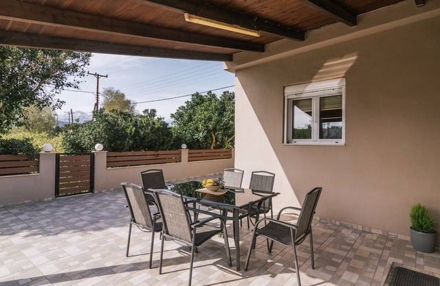 Relaxed vacation in the south of Crete just a few minutes' walk from the beach