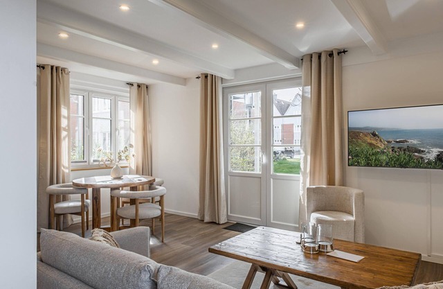 Relaxed vacation apartment "Haus Möwe" right by the sea on Pellworm!