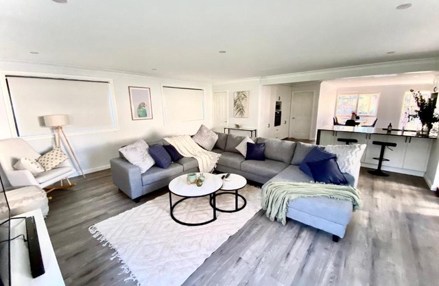 Relaxing 3 bedroom house with 2 bathrooms.