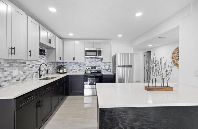 3BR Oviedo Escape Cozy Vibes Pet Friendly