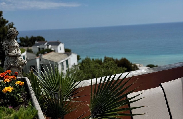 Relaxing 3BR w/ Sea View Terrace in Arenzano
