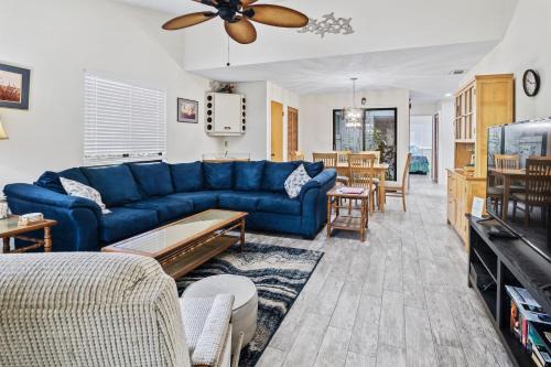 Relaxing Beach Villa Walk to Ocean Plus 3 Pools, Tennis & Trails