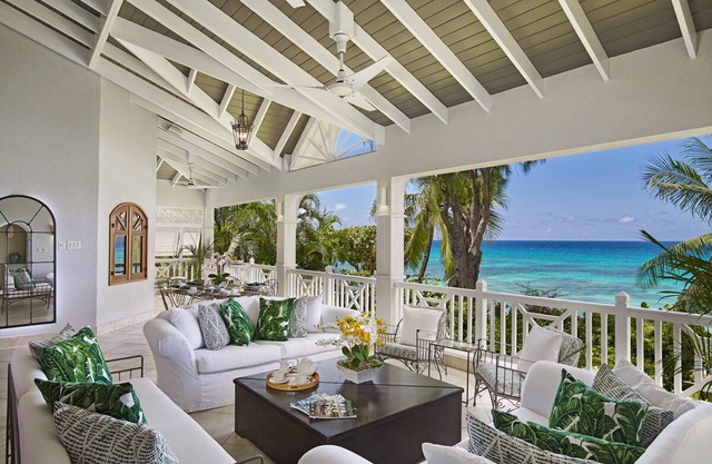Relaxing Beachfront Home - La Paloma (4 bed)