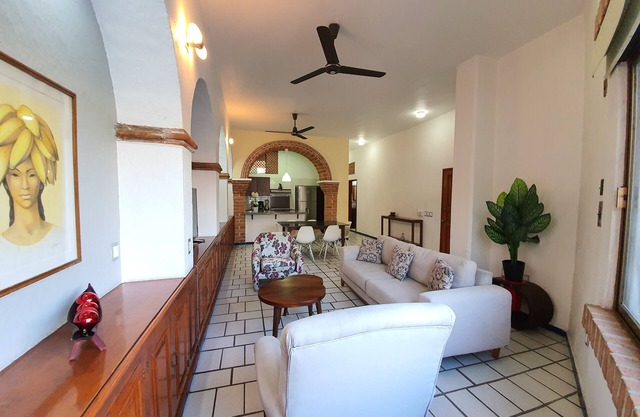 ¡Apartamento cómodo y céntrico con vista al mar!