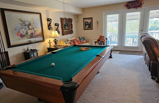 Relaxing Executive Condo at Big Bear Resort - Kentucky Lake views