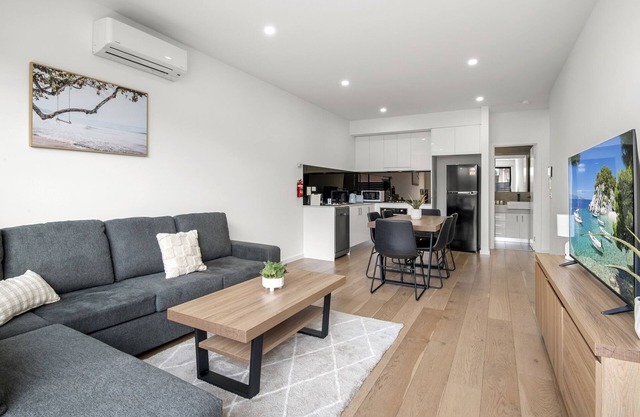 Relaxing Family Townhouse Near Melbourne’s CBD