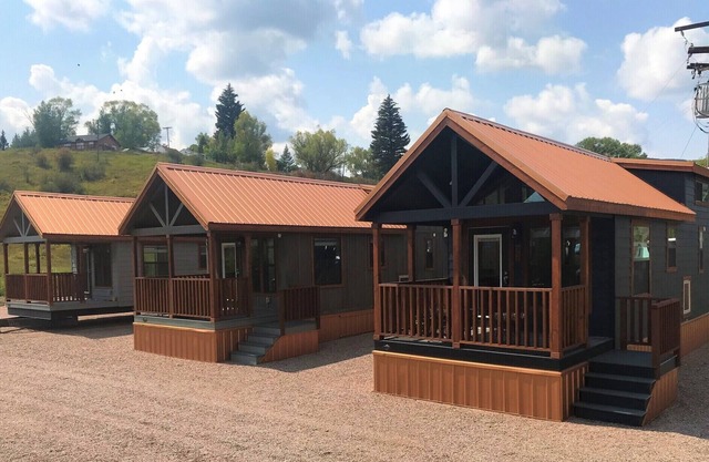 Relaxing Getaway in our Cozy Cottage at Lodges of Oak Creek!