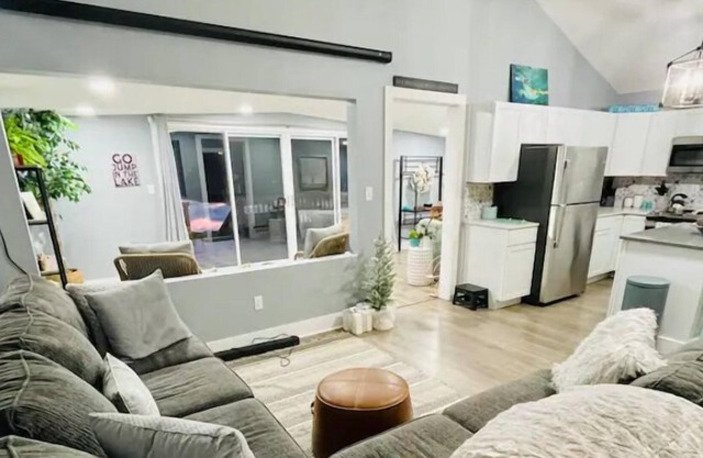 Relaxing lakefront house to unwind and recharge