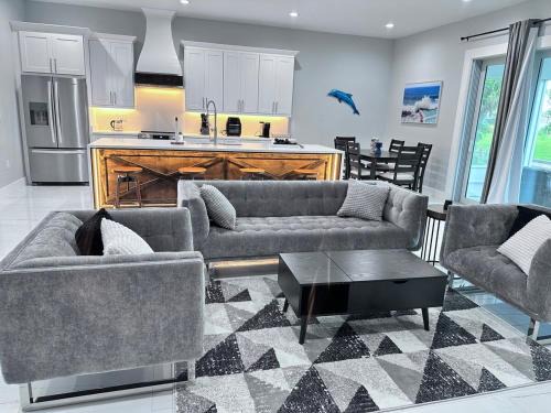 Relaxing Little Getaway, Game Room!