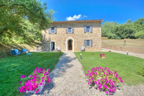 Relaxing Margherita Home Private Garden - Happy Rentals