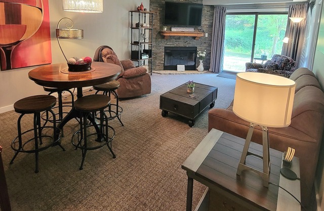 Relaxing one bedroom condo in the Galena Territory