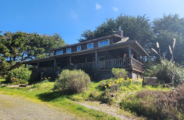 Privacidad relajante con vistas a la impresionante costa de Mendocino