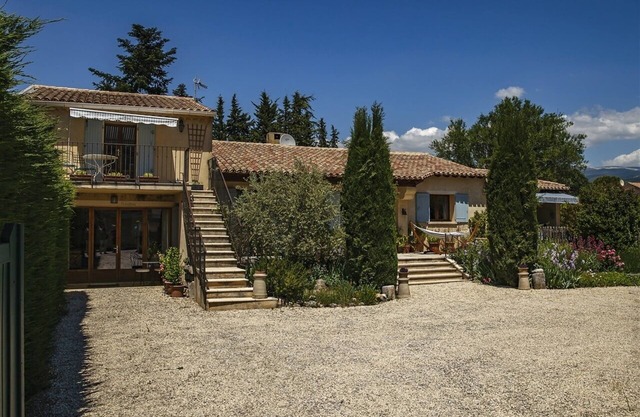 Relajante retiro de Provenza: caminata, bicicleta o simplemente tomar vino al sol