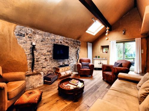 Relaxing Retreat Near Forests