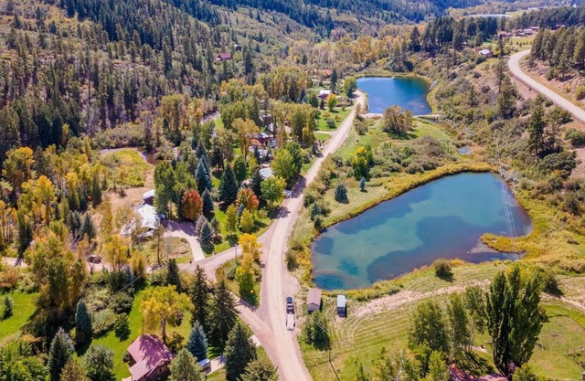 Relaxing River Front Retreat - Lakes too! Studio Condo with Kitchen