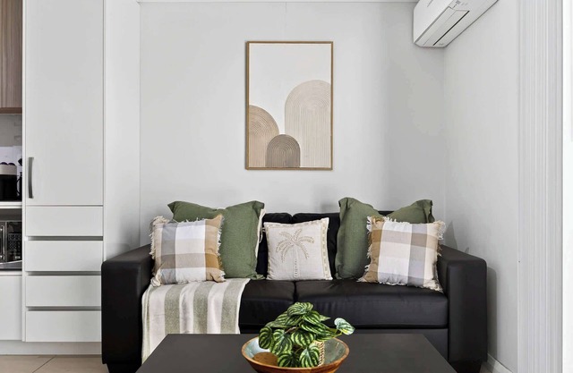 Relaxing Rockingham Hub for Business Travellers