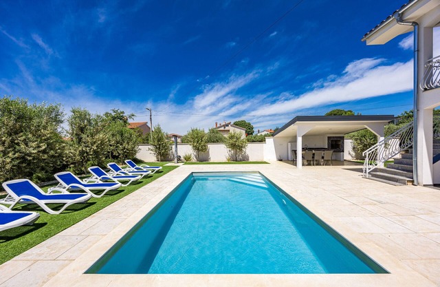 Relaxing Villa near Porec with Pool - Susanne